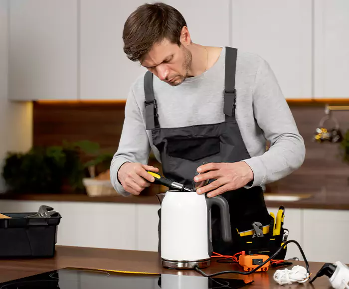 Skilled Blender Technicians: Your Small Appliance Repair Experts for Quincy, MA